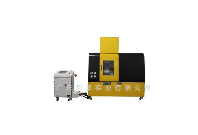 廣東利拿實業的密閉式煉膠機